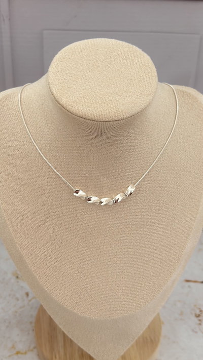 Collar Torzado AB