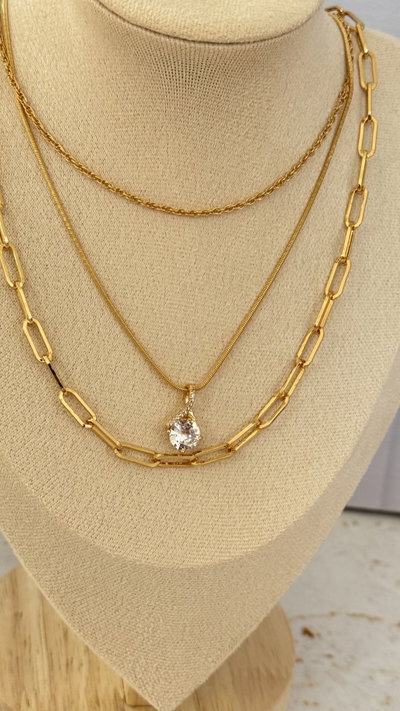 Collar Triple Con Cubic