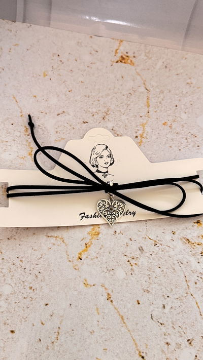 Choker Negro Corazón 