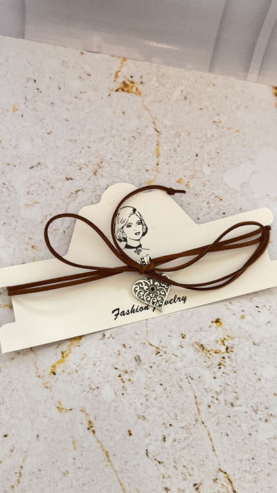 Choker Marrón Corazón 