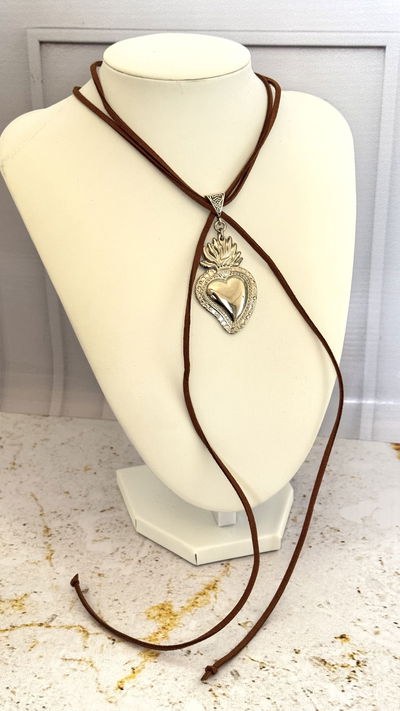 Choker Marrón Corazón 