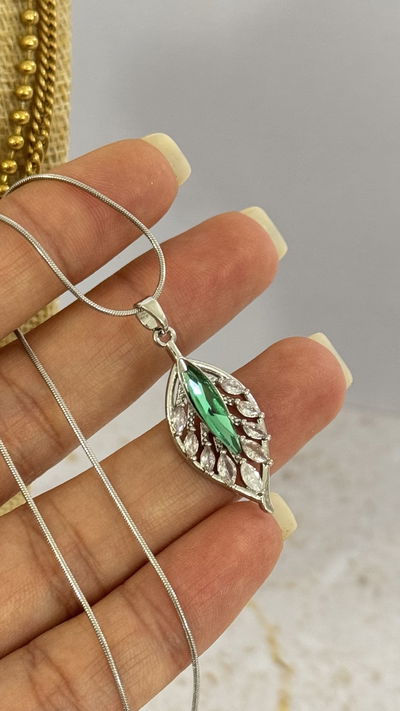 Collar Hojita Cubic AQ