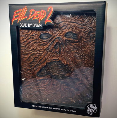 Book of the Dead Necronomicon 1/1 Scale Evil Dead 2: Dead by Dawn Trick or Treat Studios