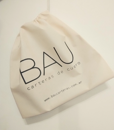 Bolsa de friselina con cordón 20x20 - 100 un.