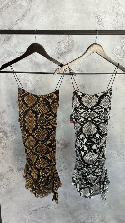 Vestido cobra con volados 