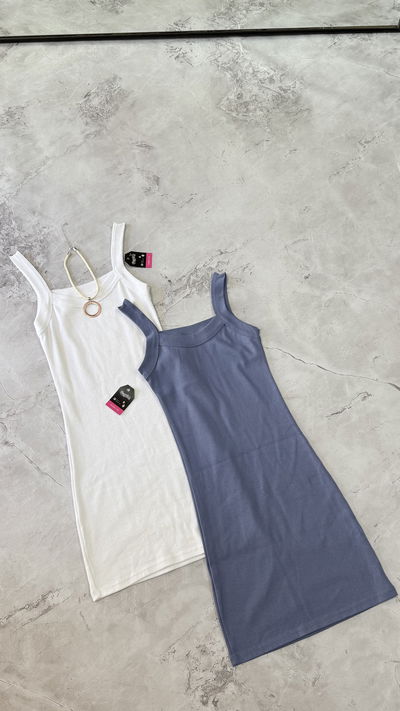 Vestido con breteles 