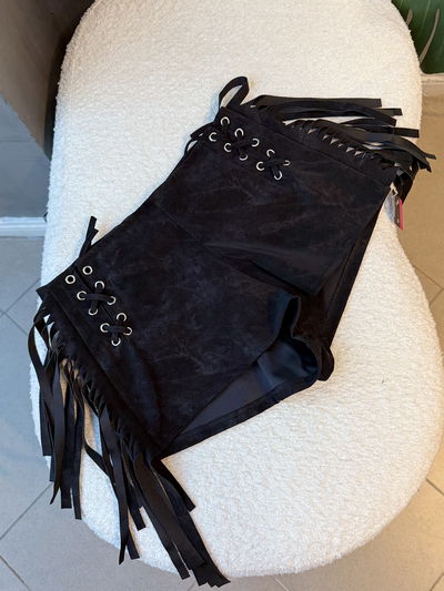 Short gamuza tiro bajo con flecos / talle 38,40 y 42
