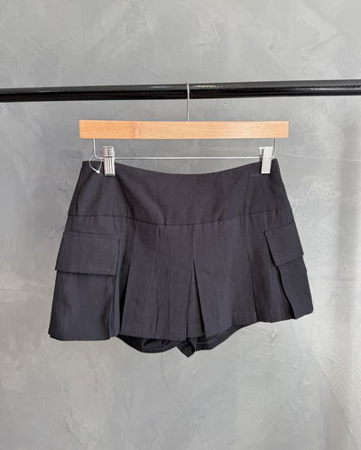 Falda tableada con short abajo / talle S,M, L 