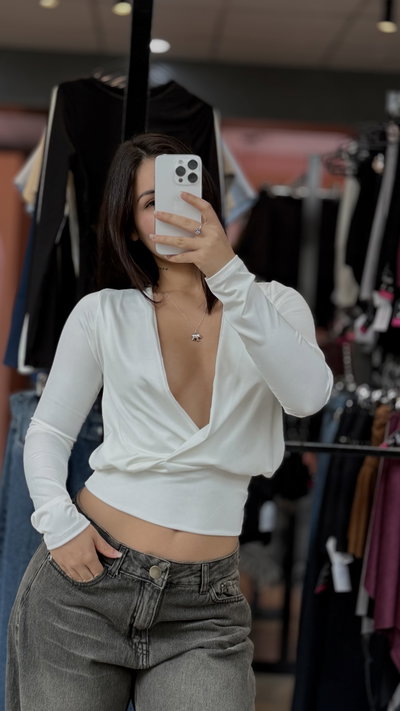 Top escote mangas largas