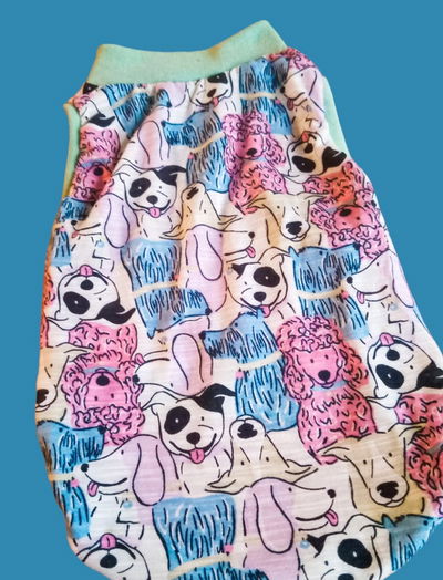 MUSCULOSA ESTAMPADO PERRITOS