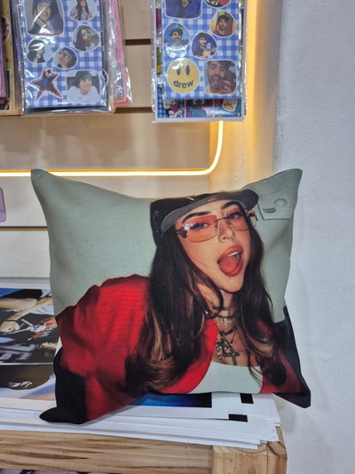 Nicki Nicole / Almohadon 