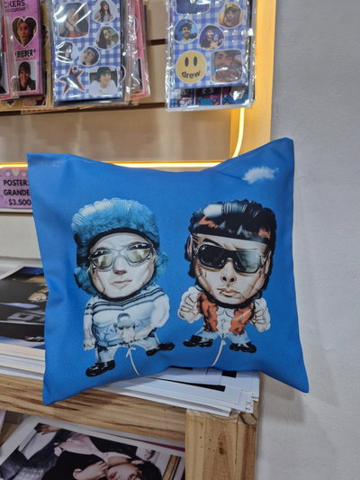 Ca7riel & Paco Amoroso / Almohadon 