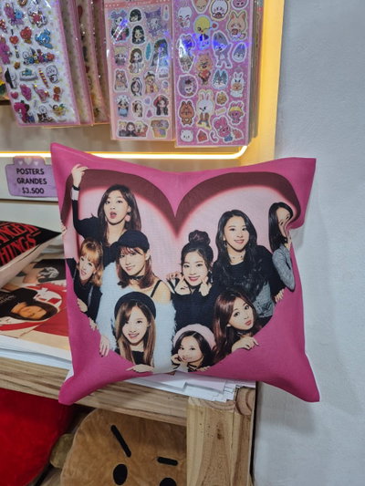 Twice / Almohadon / Modelo 2