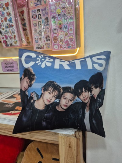 Cortis / Almohadon 
