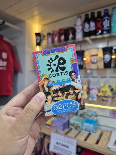 Cortis / Lomocards 