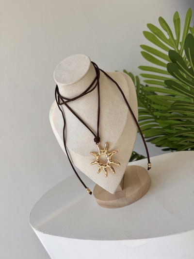 COLLAR GAMUZA SOLE