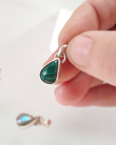 Dije de Plata con Malaquita