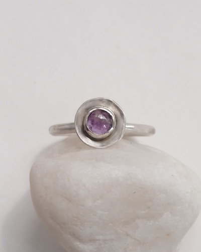 Anillo de Plata con Amatista Miniflor Mediano