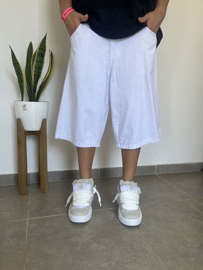 Bermuda baggy blanca lisa