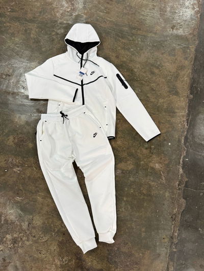 Conjunto Nike Tech Blanco