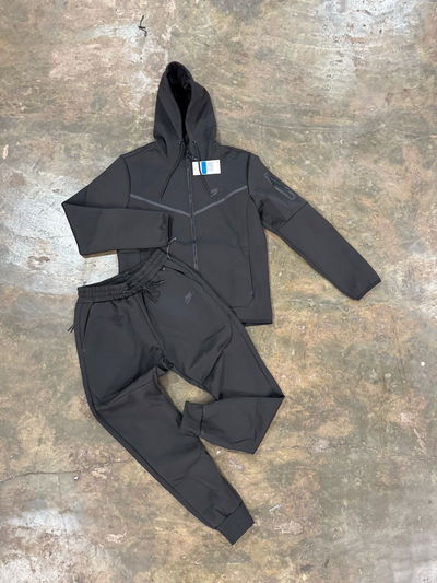 Conjunto Nike Tech Negro