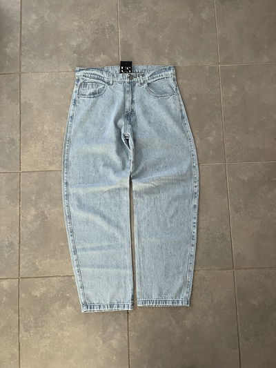 Pantalon baggy celeste liso