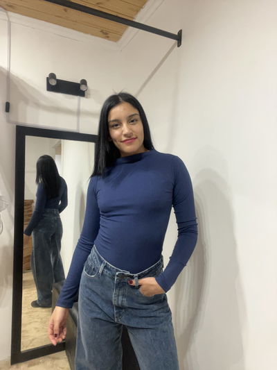 Remera m largas azul oscuro