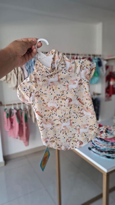 Remera Uv Unicornio salchi