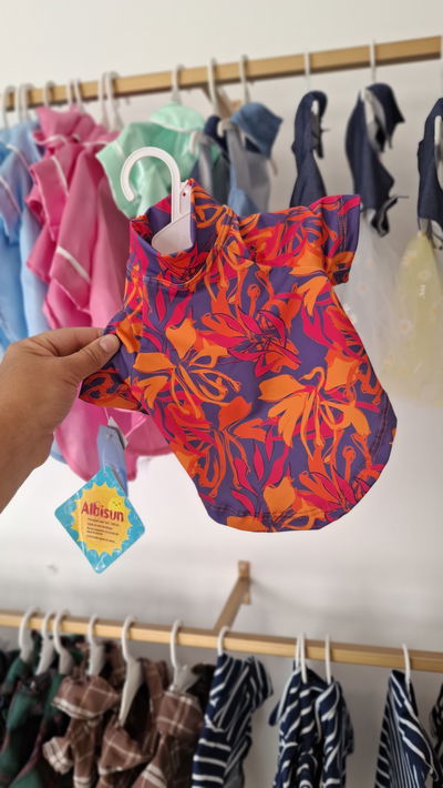 Remera Uv  Salchichas floreada