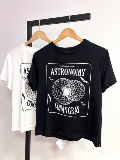Remera ASTRONOMY