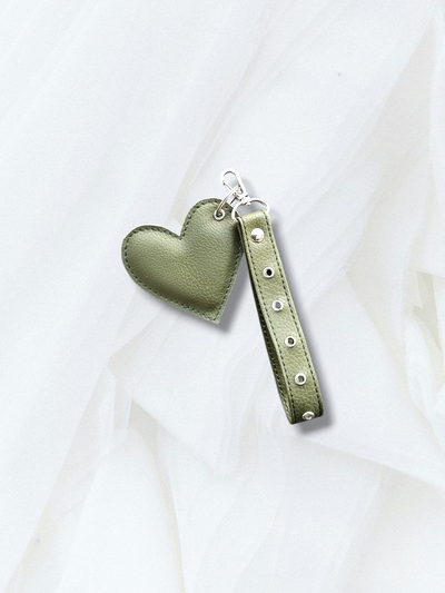 Llavero corazón verde oliva