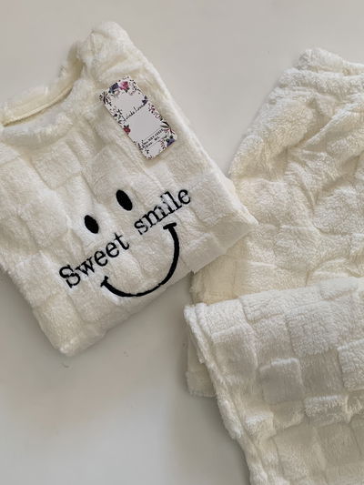 Pijama polar soft Smile blanco 