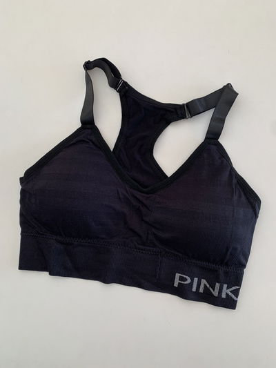 Top deportivo negro