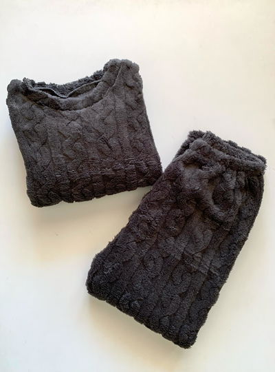 Pijama polar soft gris oscuro 