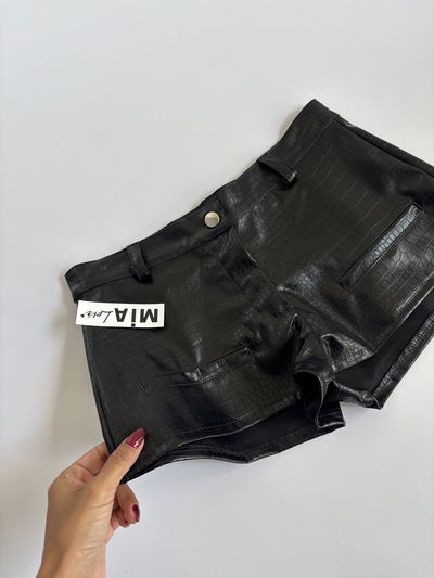 Short tiro bajo croco