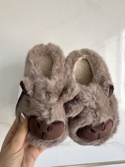 PANTUFLAS NIÑOS CAPIBARA OSCURO