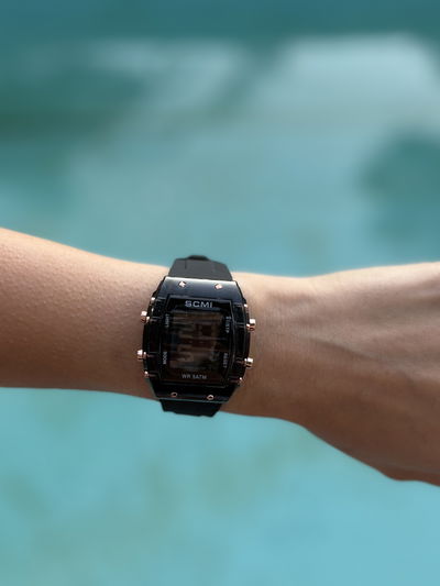 RELOJ TATA SUMERGIBLE NEGRO