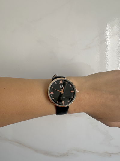 RELOJ TINA NEGRO