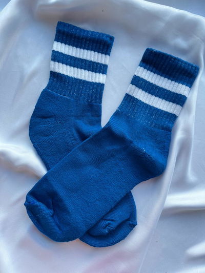 Azul-Blanco con Toalla
