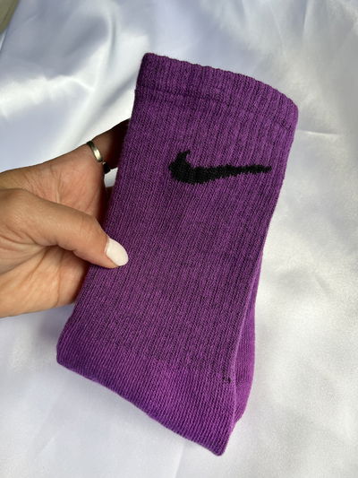 Nike Violeta
