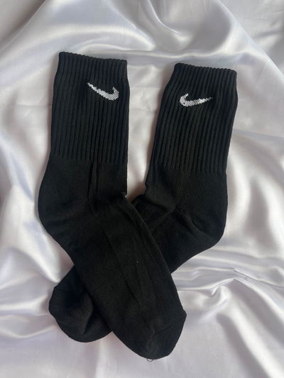 Nike Negra con Toalla