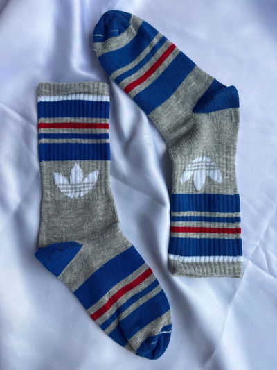 Adidas Gris Franja Azul