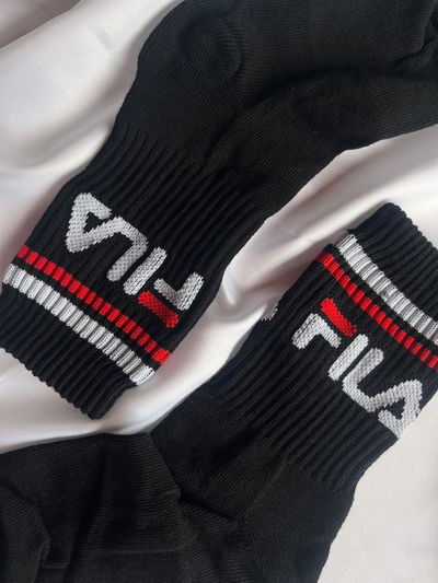 Fila Negra con Toalla