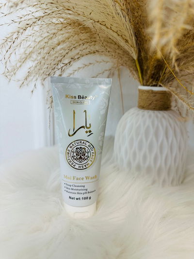 Moi Face Wash Yara Kiss Beauty (limpiador facial)