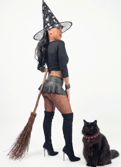 Minifalda negra engomada con tachas Rocquera Sexy