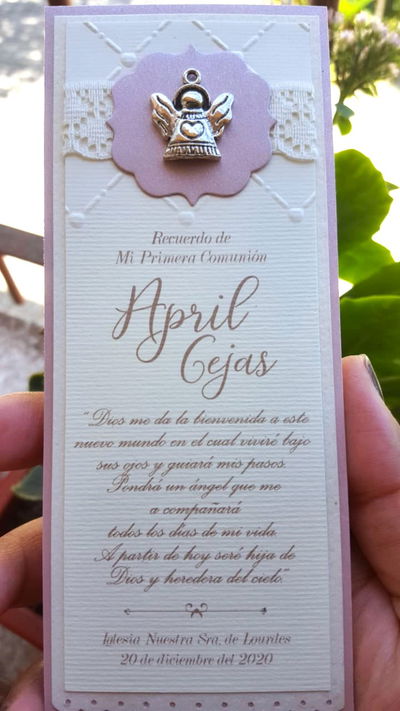 Esquela con aplique, dije, textura, perforado y cinta o puntilla