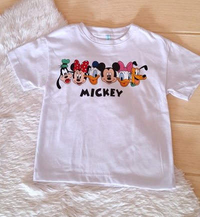 Remera Mickey y amigos / blanco