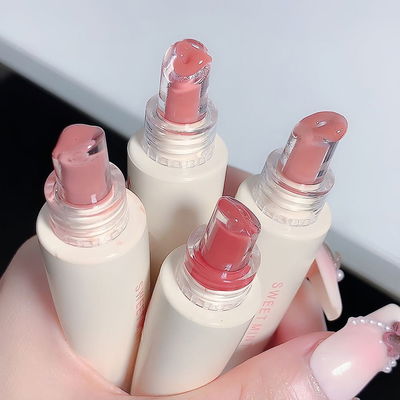 Lip gloss color 