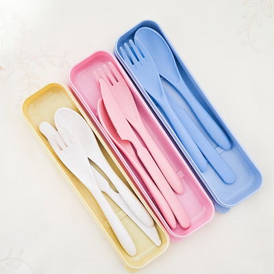 Set de cubiertos + estuche 