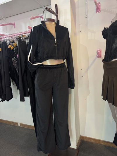 Conjunto plush ( campera + pantalón )
